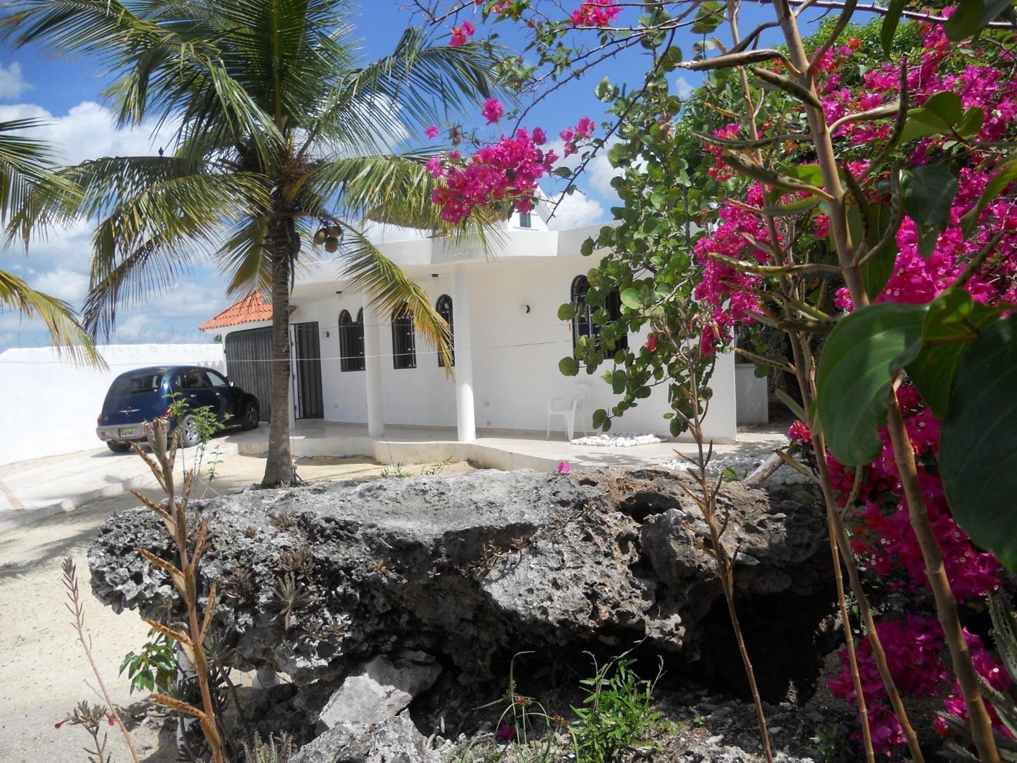 Guesthouse Villa La Isla La Romana Exteriör bild